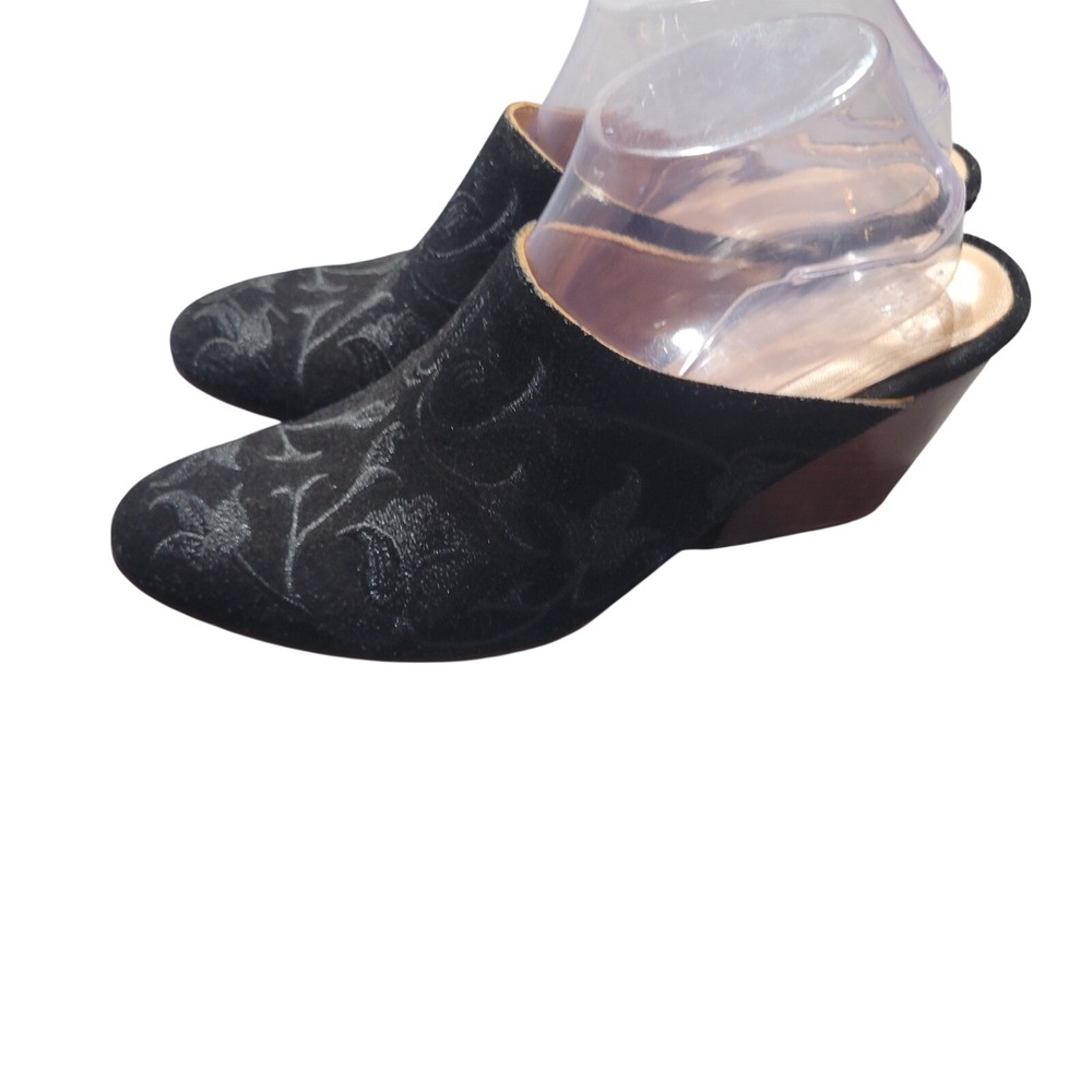 Huma Blanco Mules Womens 11 Black Suede Floral Embroidered Wood Wedge Slide Peru